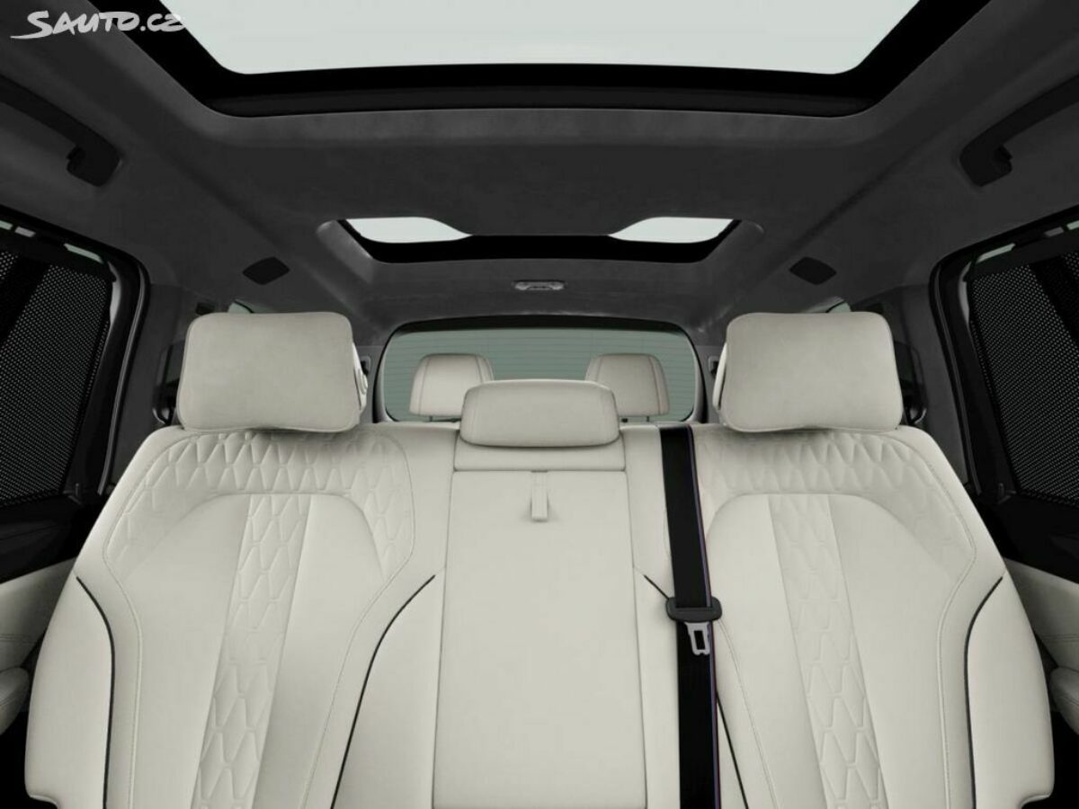 Fotografie vozu - klik pro zvětšení