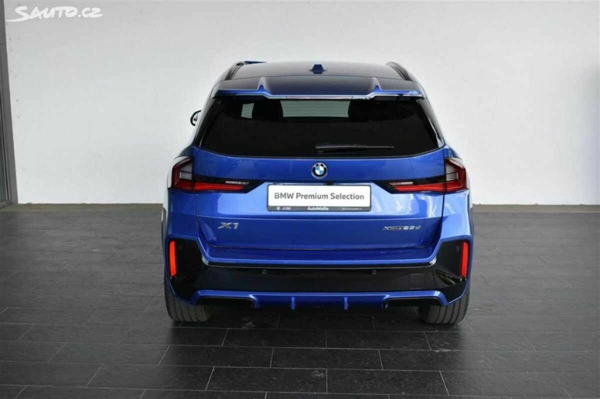 Fotografie vozu - klik pro zvětšení