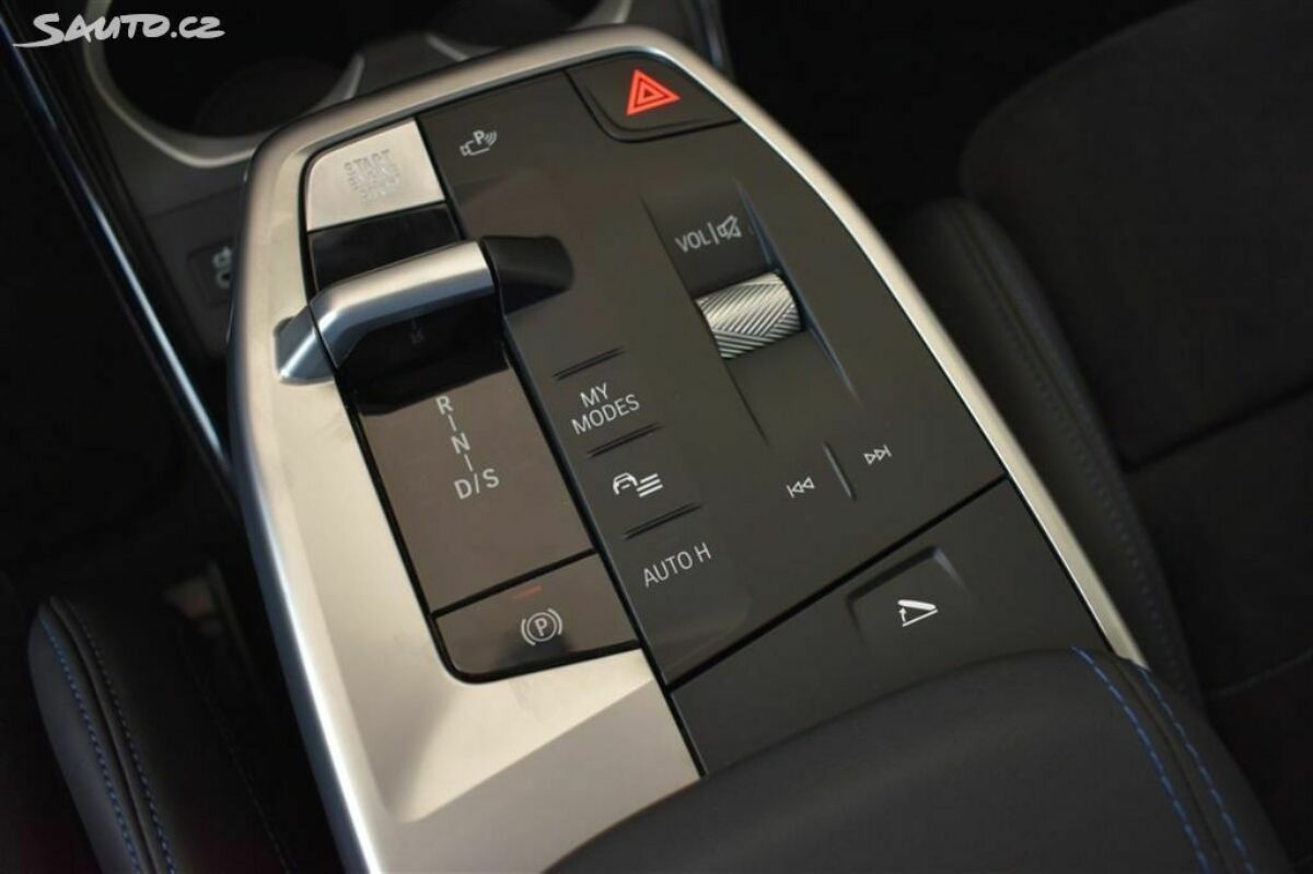 Fotografie vozu - klik pro zvětšení