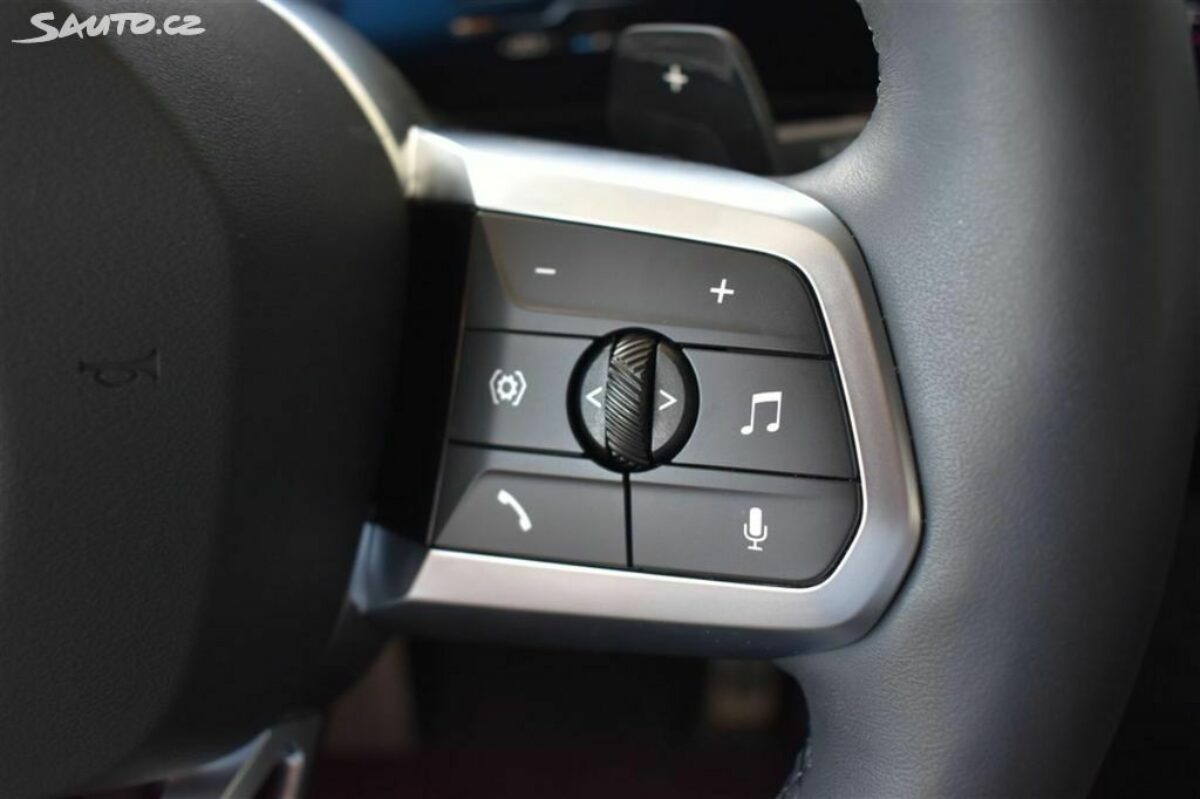 Fotografie vozu - klik pro zvětšení