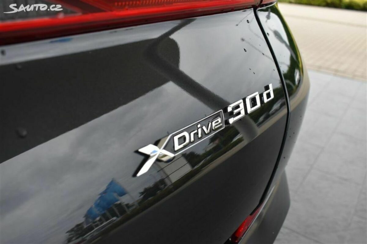 Fotografie vozu - klik pro zvětšení