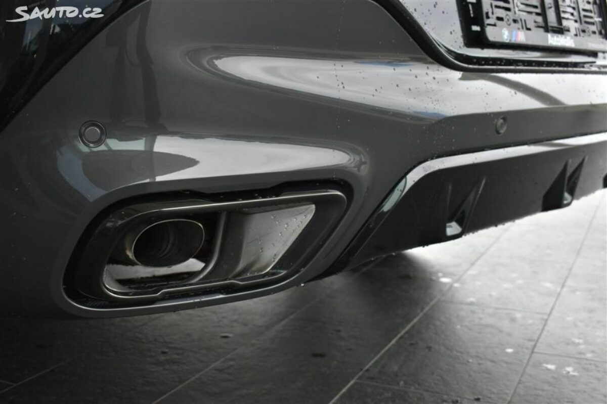 Fotografie vozu - klik pro zvětšení