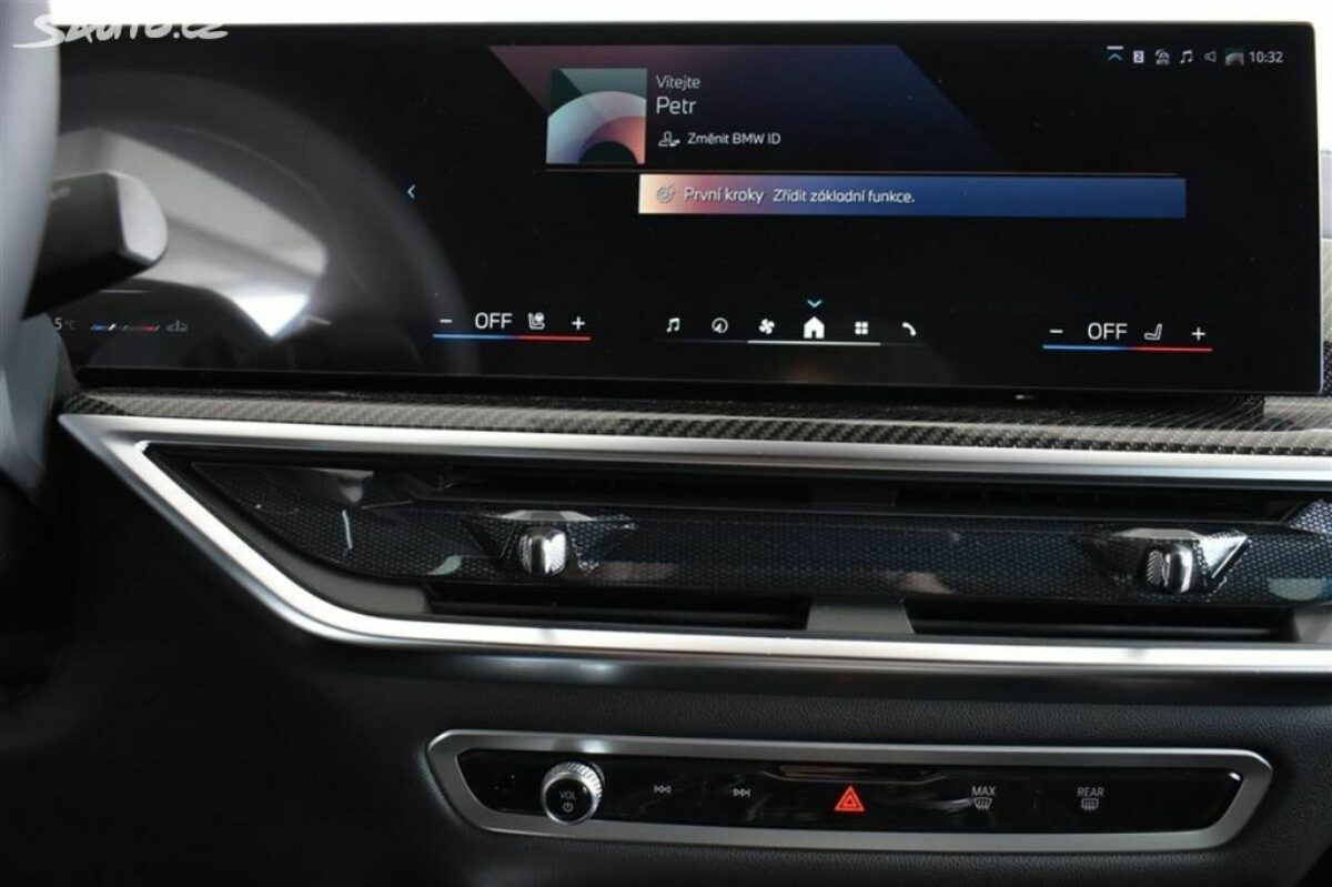 Fotografie vozu - klik pro zvětšení