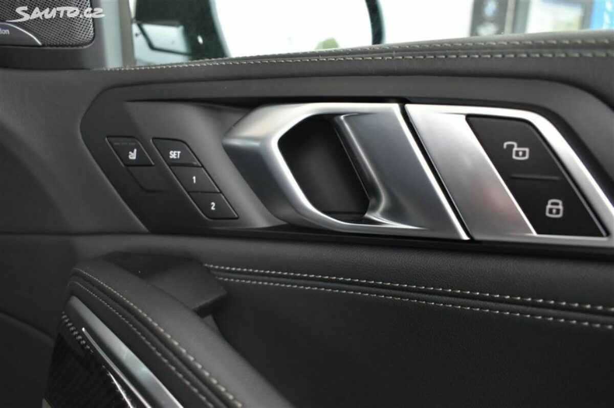 Fotografie vozu - klik pro zvětšení