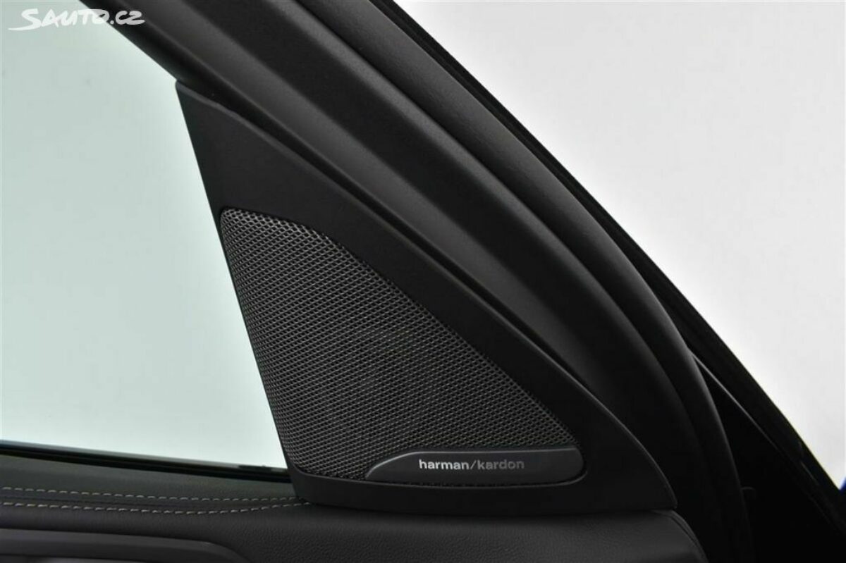 Fotografie vozu - klik pro zvětšení