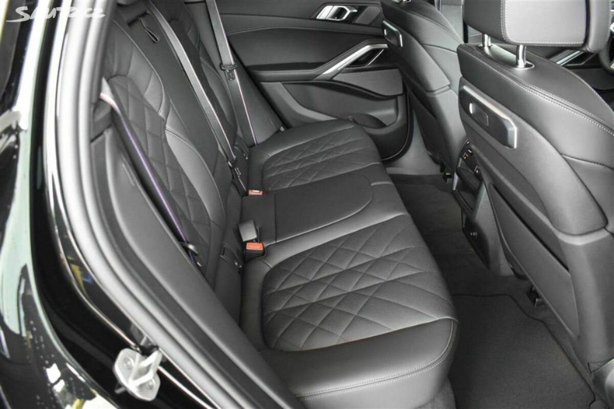 Fotografie vozu - klik pro zvětšení