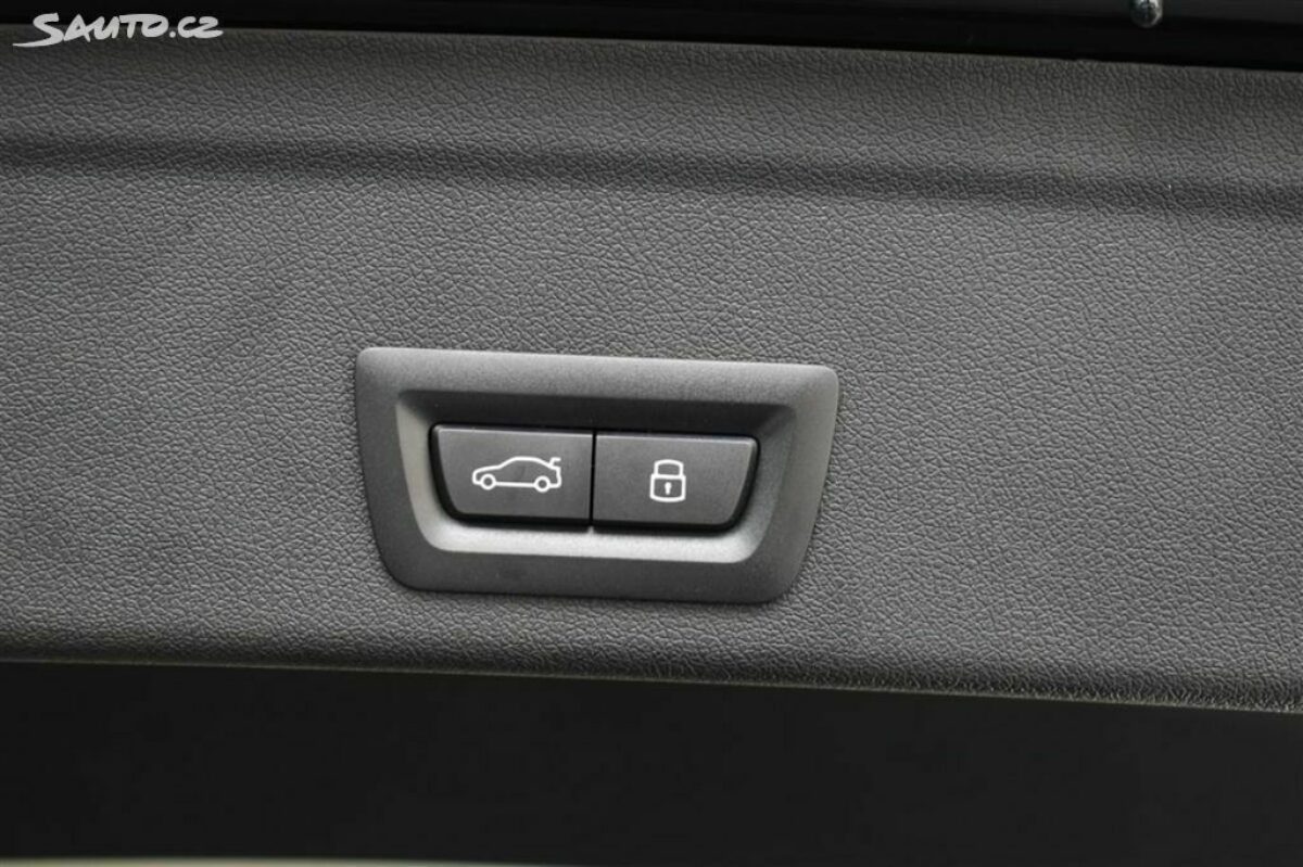 Fotografie vozu - klik pro zvětšení