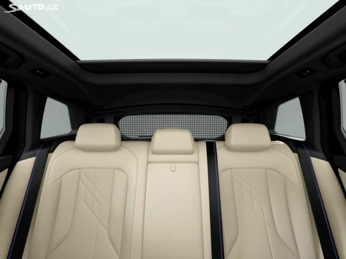 Fotografie vozu - klik pro zvětšení