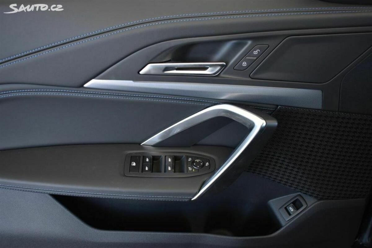 Fotografie vozu - klik pro zvětšení