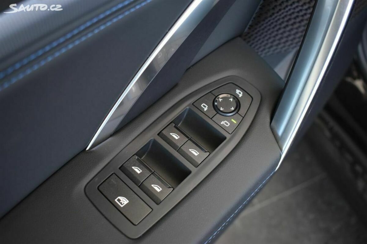 Fotografie vozu - klik pro zvětšení