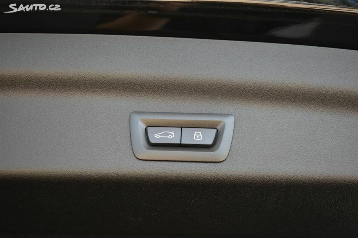 Fotografie vozu - klik pro zvětšení