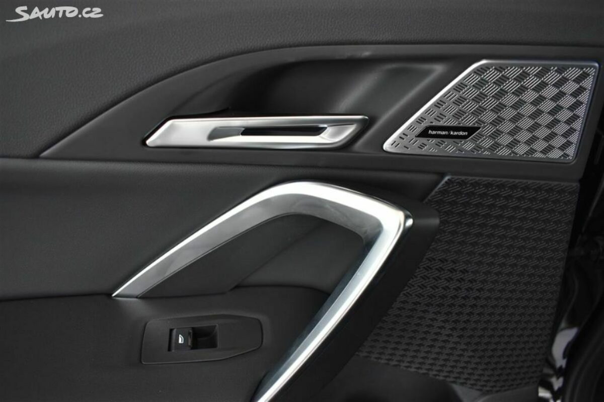 Fotografie vozu - klik pro zvětšení