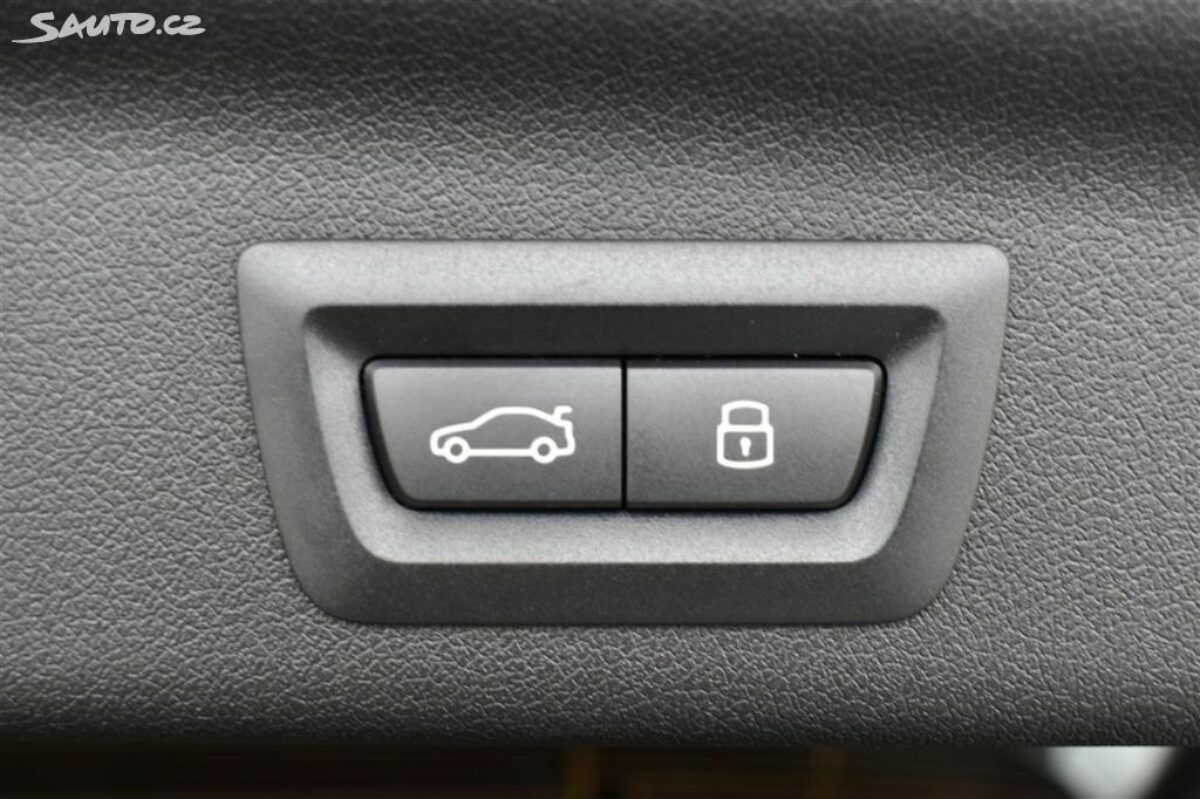 Fotografie vozu - klik pro zvětšení