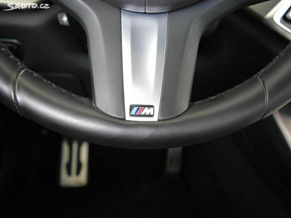 Fotografie vozu - klik pro zvětšení