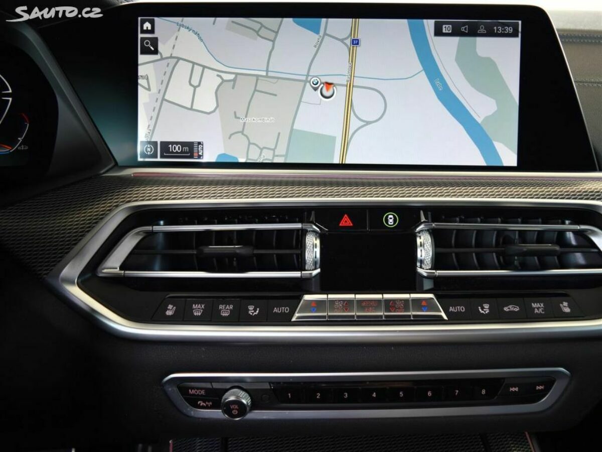 Fotografie vozu - klik pro zvětšení