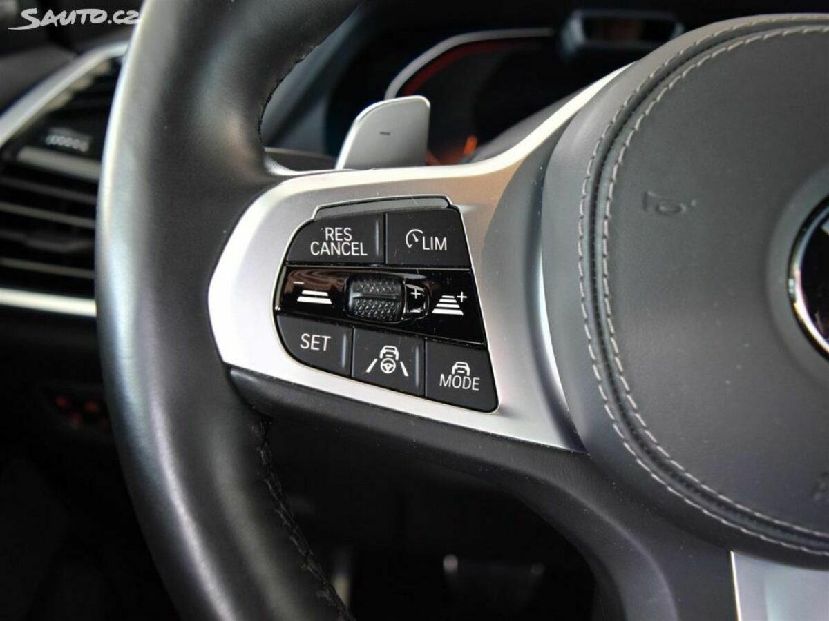 Fotografie vozu - klik pro zvětšení