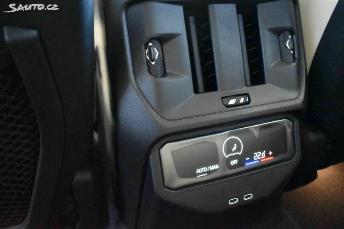 Fotografie vozu - klik pro zvětšení