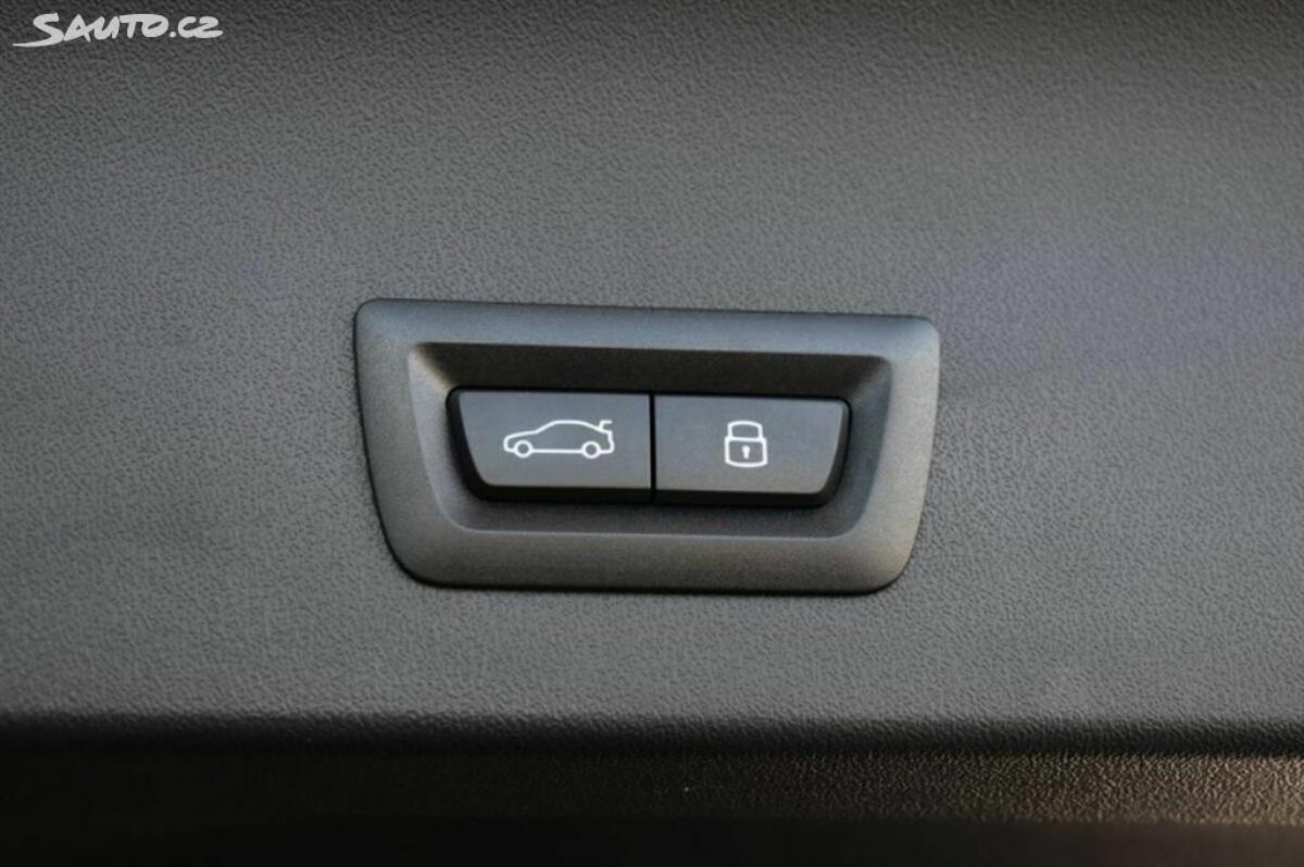 Fotografie vozu - klik pro zvětšení