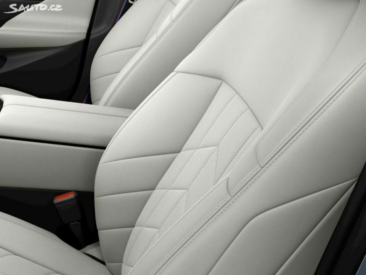 Fotografie vozu - klik pro zvětšení