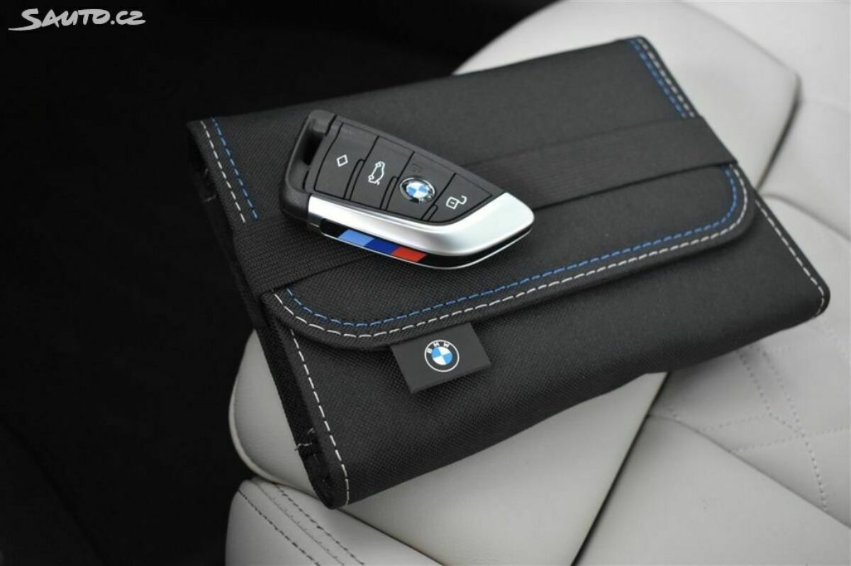 Fotografie vozu - klik pro zvětšení