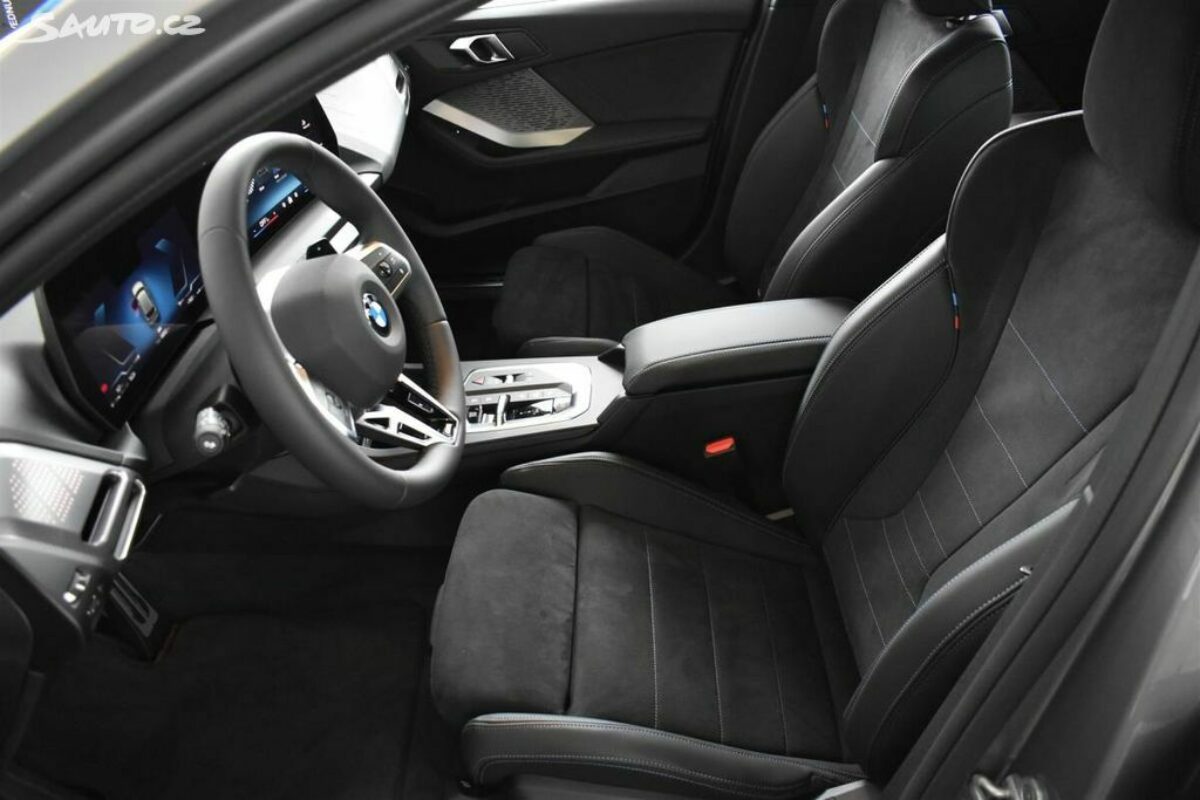 Fotografie vozu - klik pro zvětšení