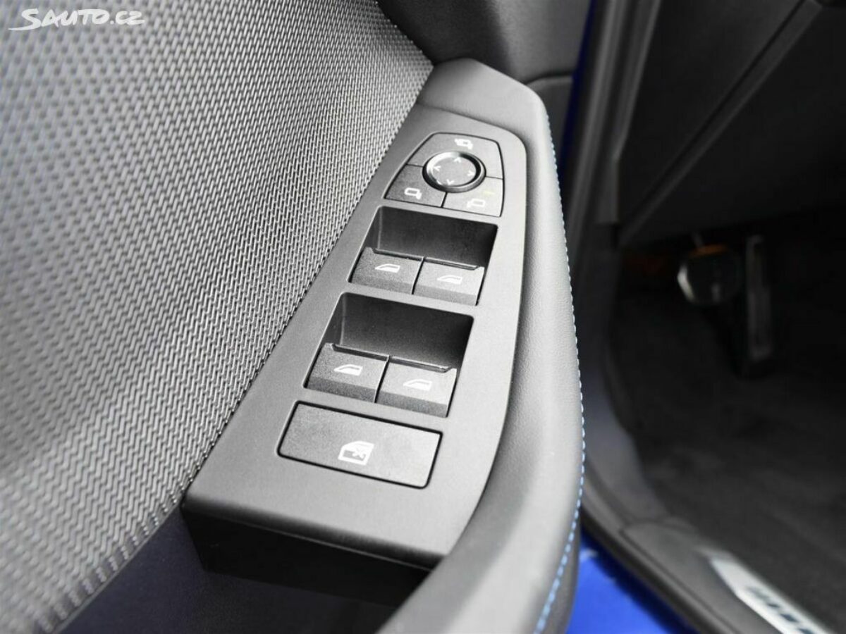 Fotografie vozu - klik pro zvětšení