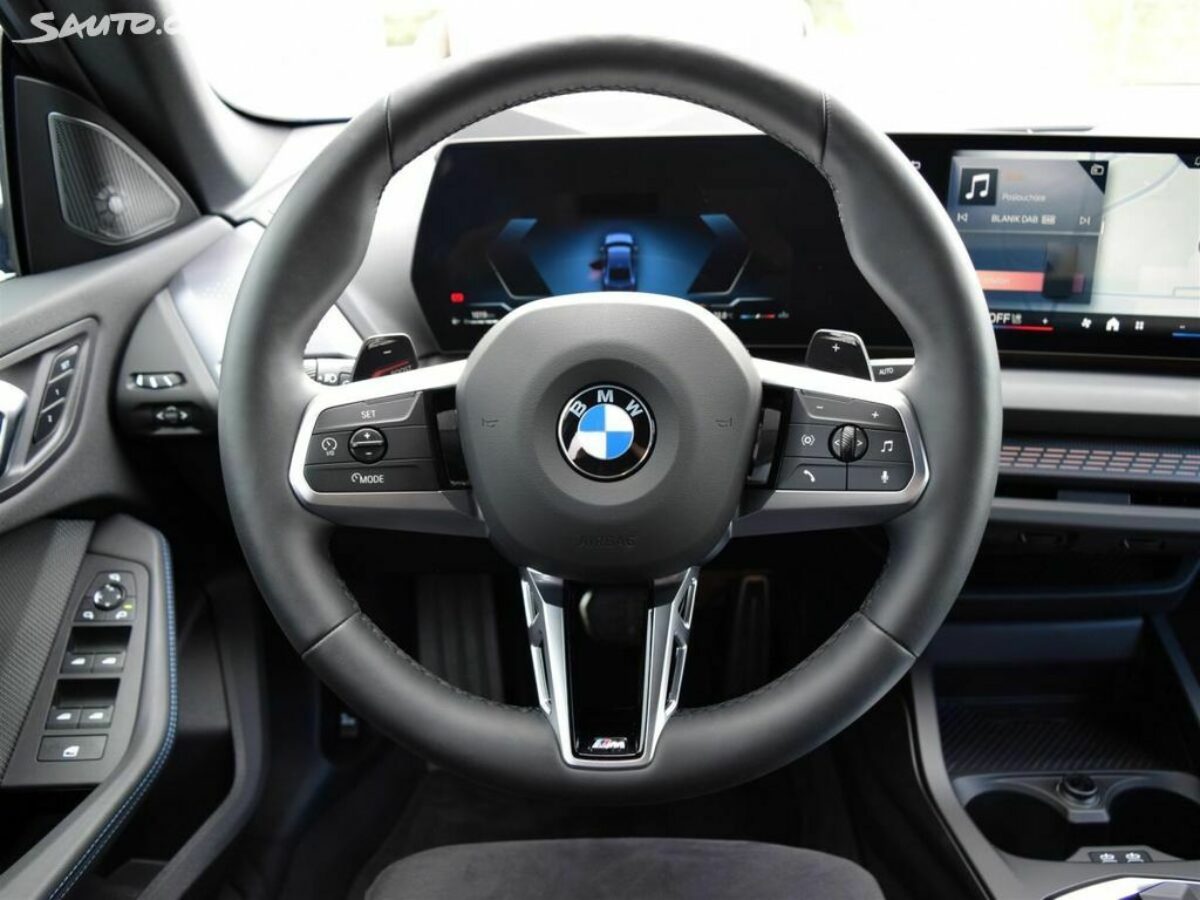 Fotografie vozu - klik pro zvětšení