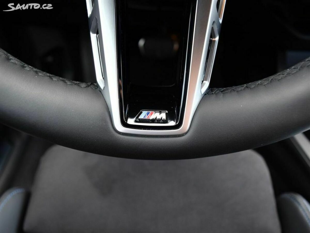 Fotografie vozu - klik pro zvětšení