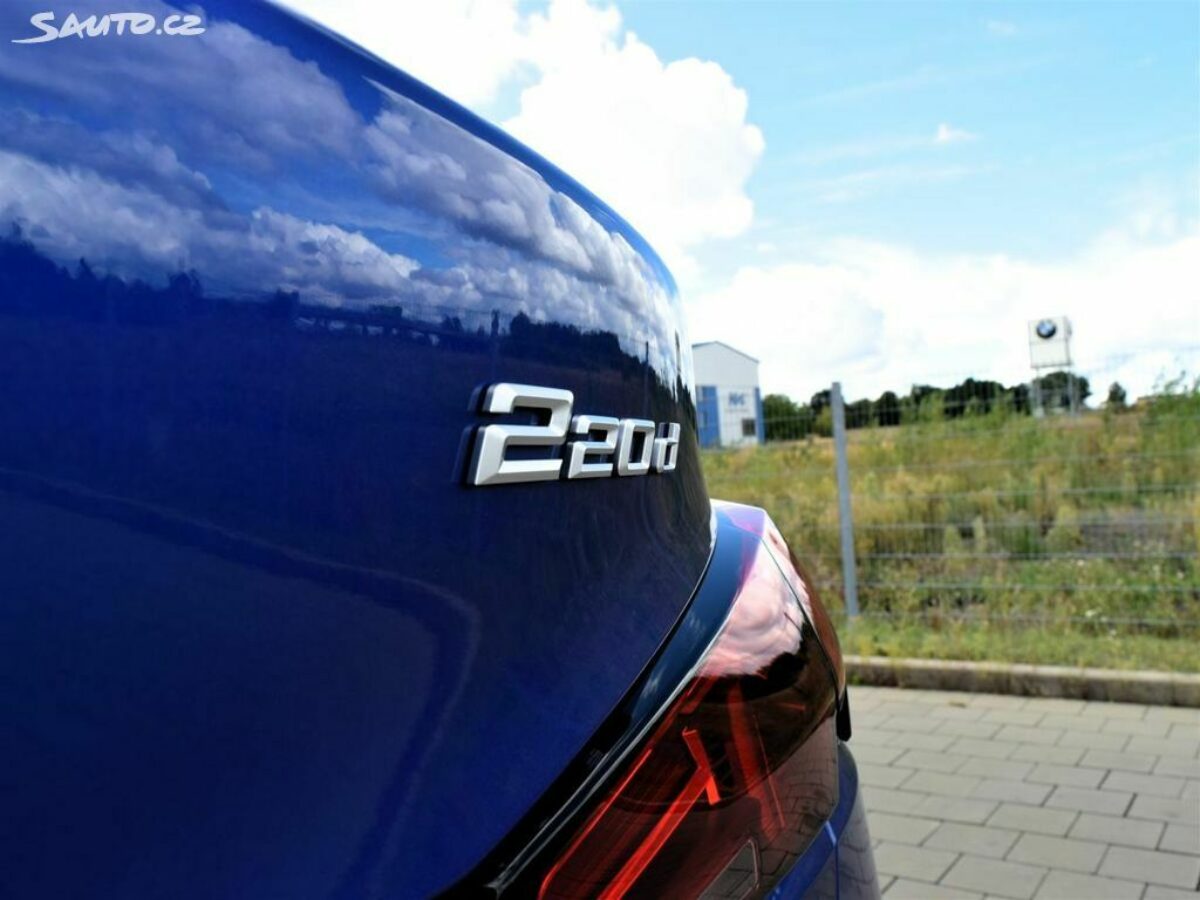 Fotografie vozu - klik pro zvětšení