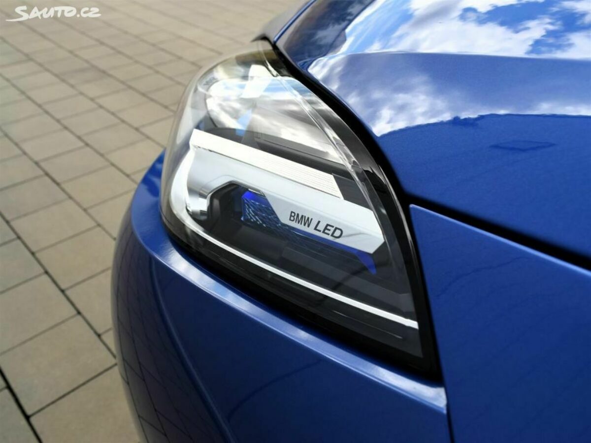 Fotografie vozu - klik pro zvětšení