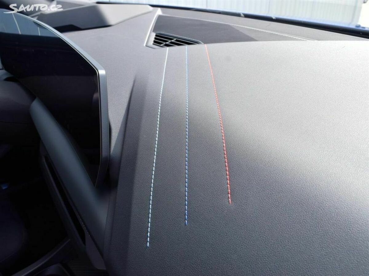 Fotografie vozu - klik pro zvětšení