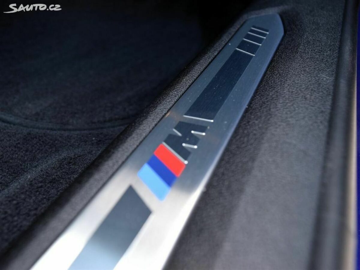 Fotografie vozu - klik pro zvětšení