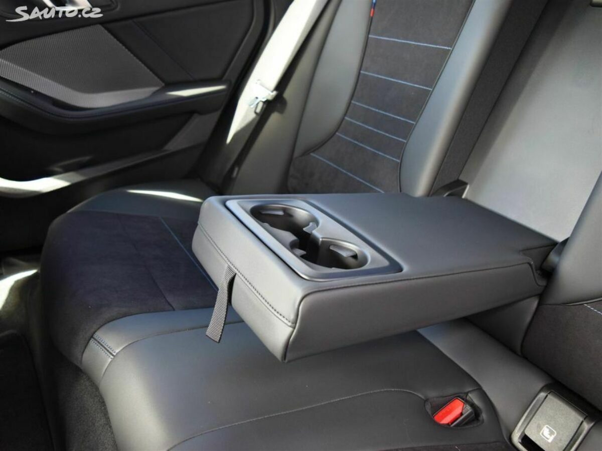 Fotografie vozu - klik pro zvětšení