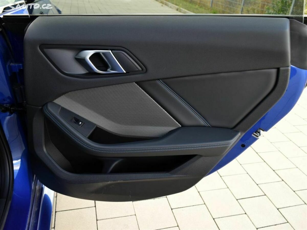 Fotografie vozu - klik pro zvětšení