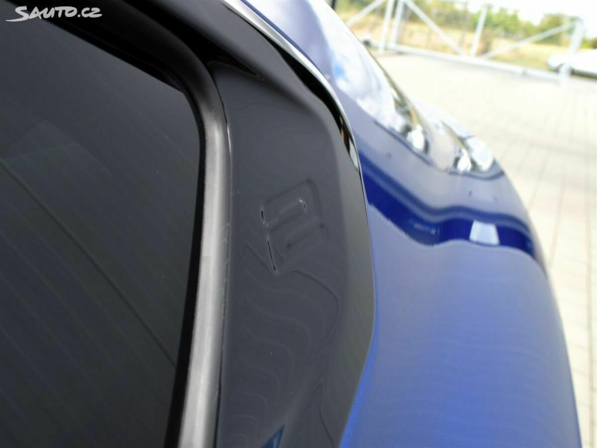 Fotografie vozu - klik pro zvětšení