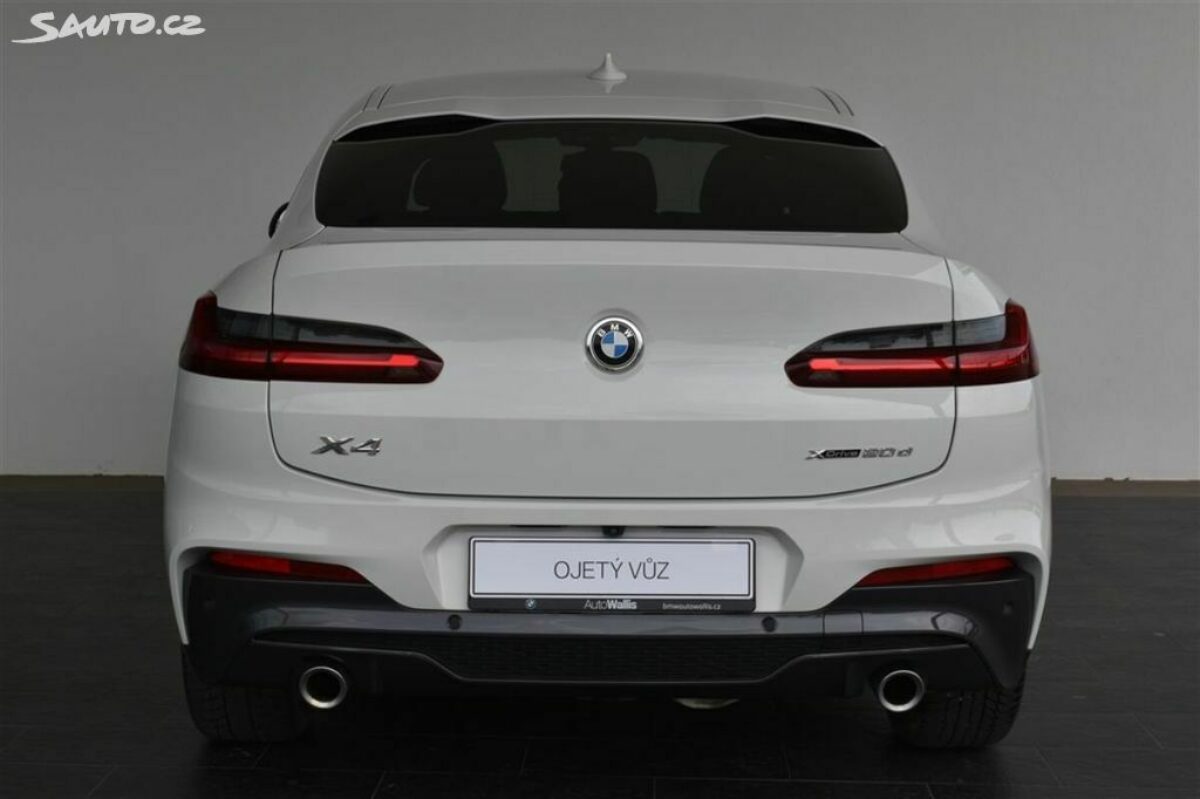 Fotografie vozu - klik pro zvětšení