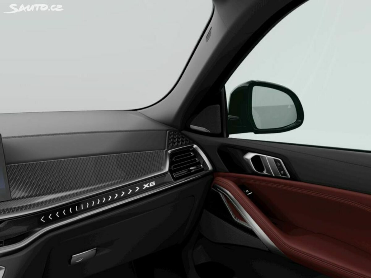 Fotografie vozu - klik pro zvětšení