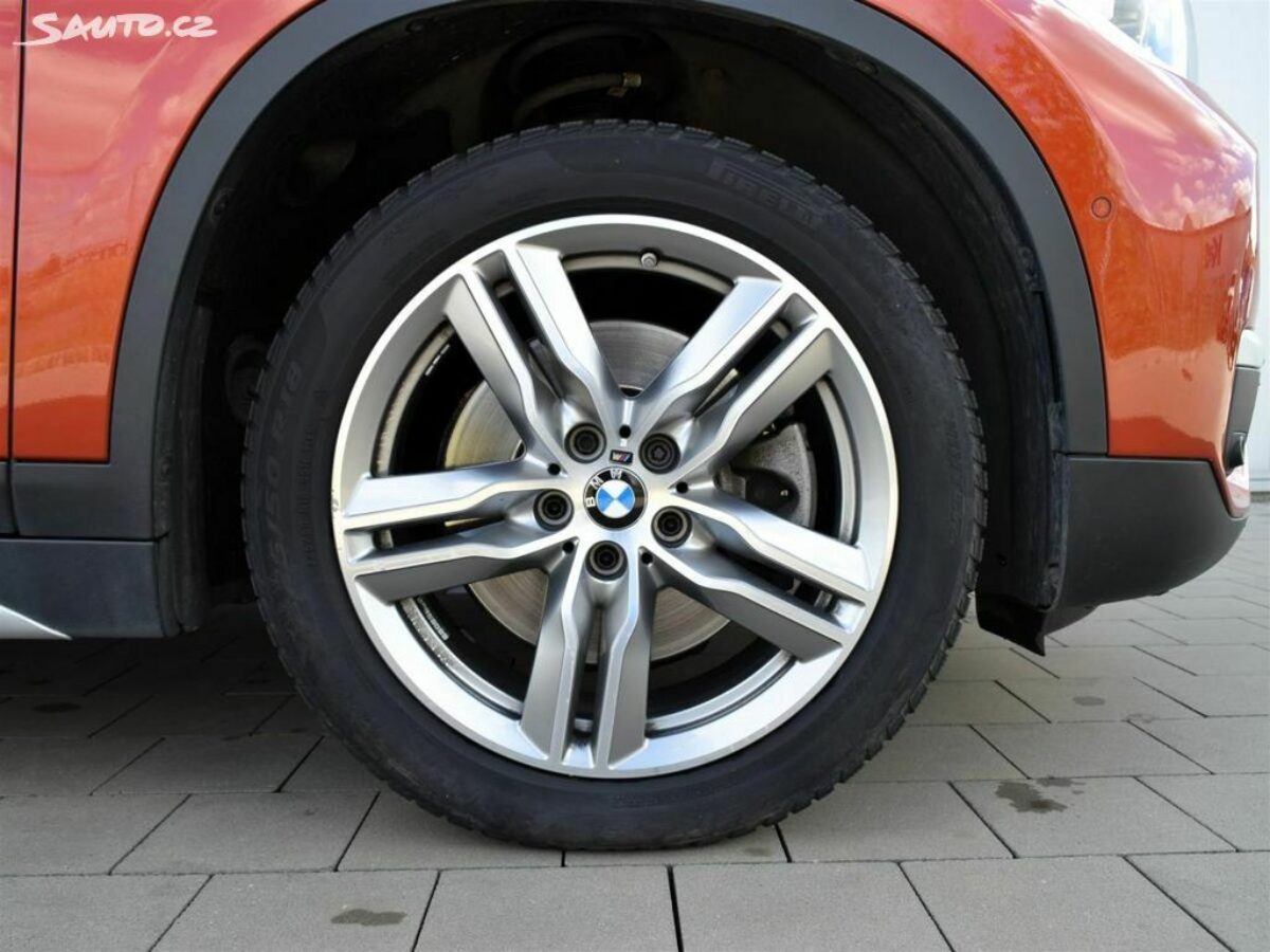 Fotografie vozu - klik pro zvětšení