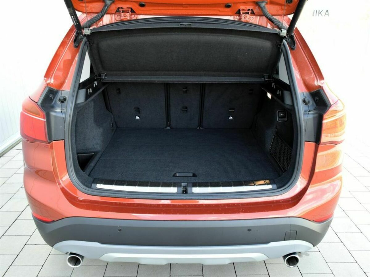 Fotografie vozu - klik pro zvětšení