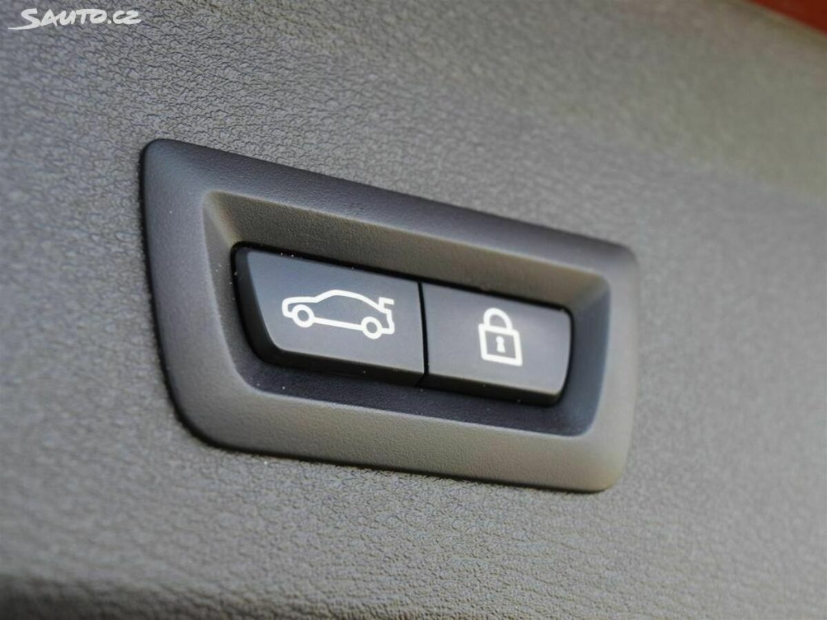 Fotografie vozu - klik pro zvětšení