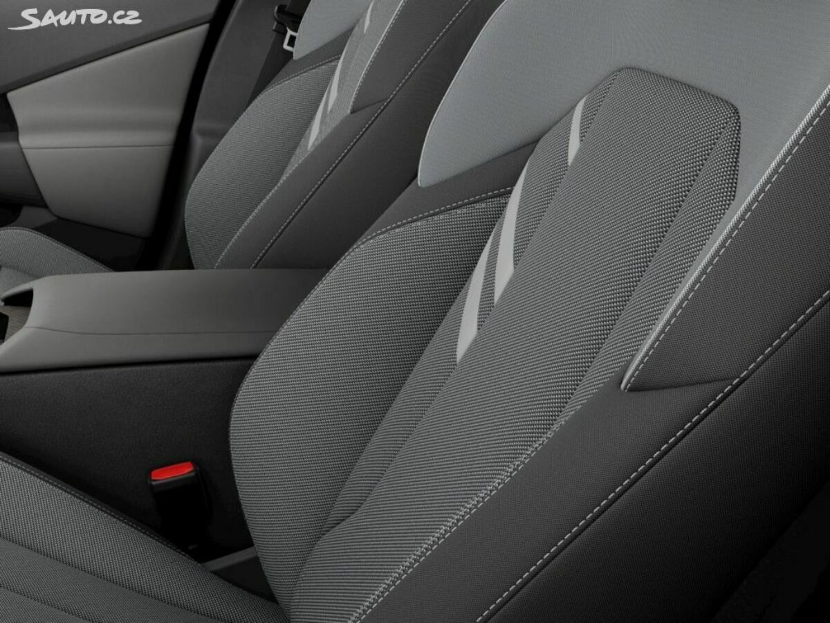 Fotografie vozu - klik pro zvětšení