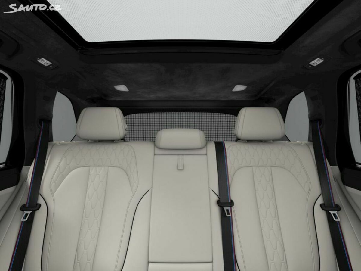 Fotografie vozu - klik pro zvětšení