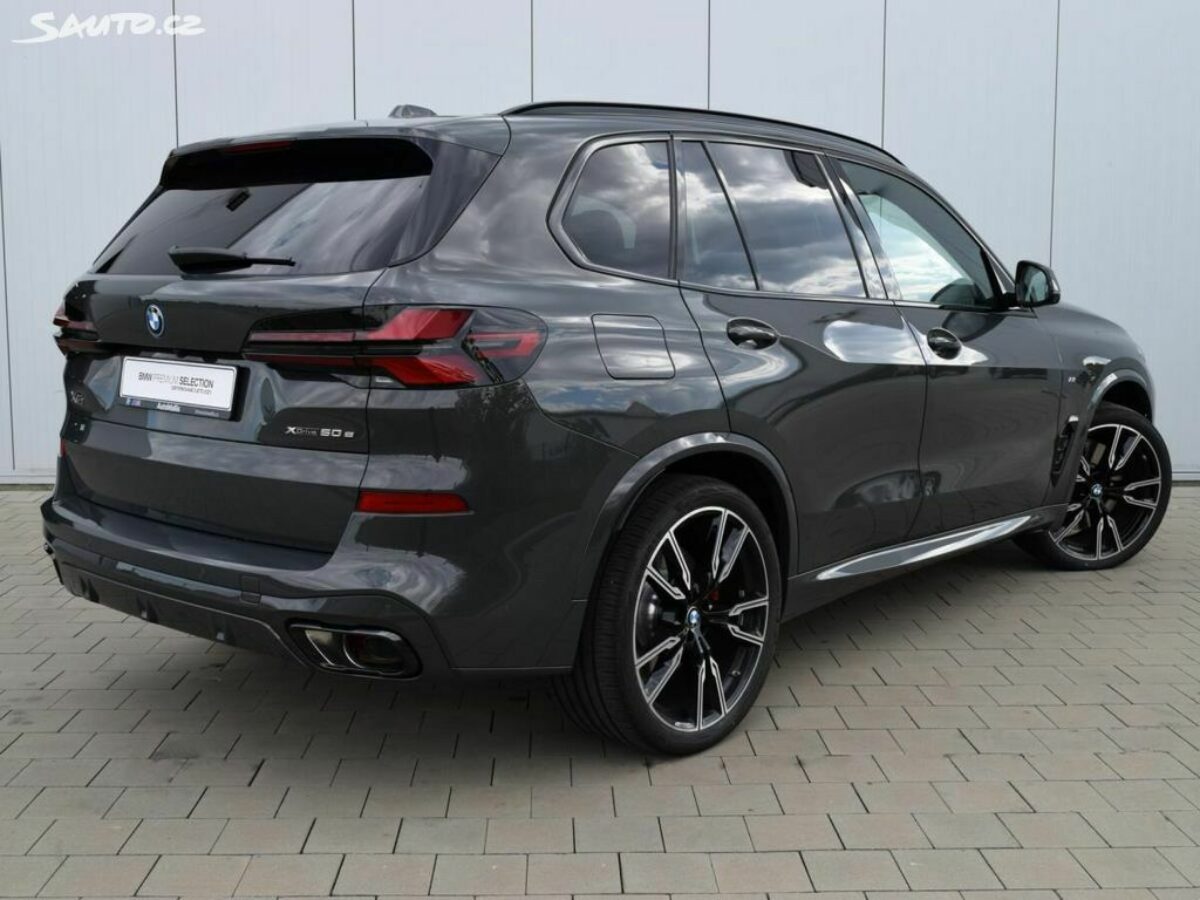 Fotografie vozu - klik pro zvětšení