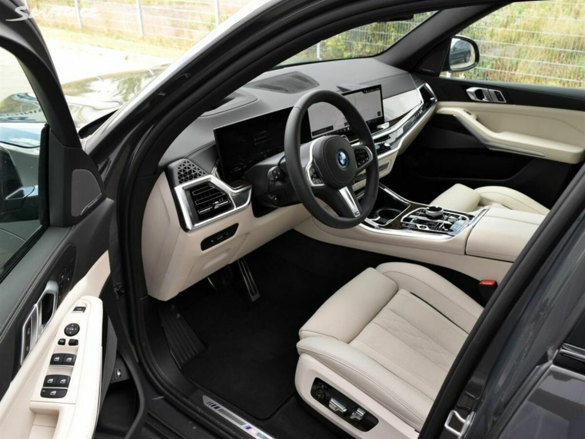 Fotografie vozu - klik pro zvětšení