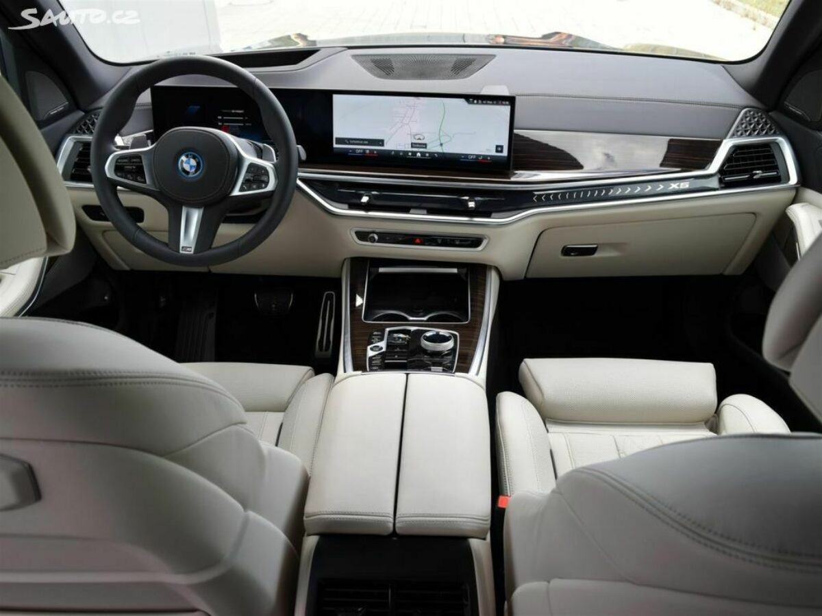 Fotografie vozu - klik pro zvětšení