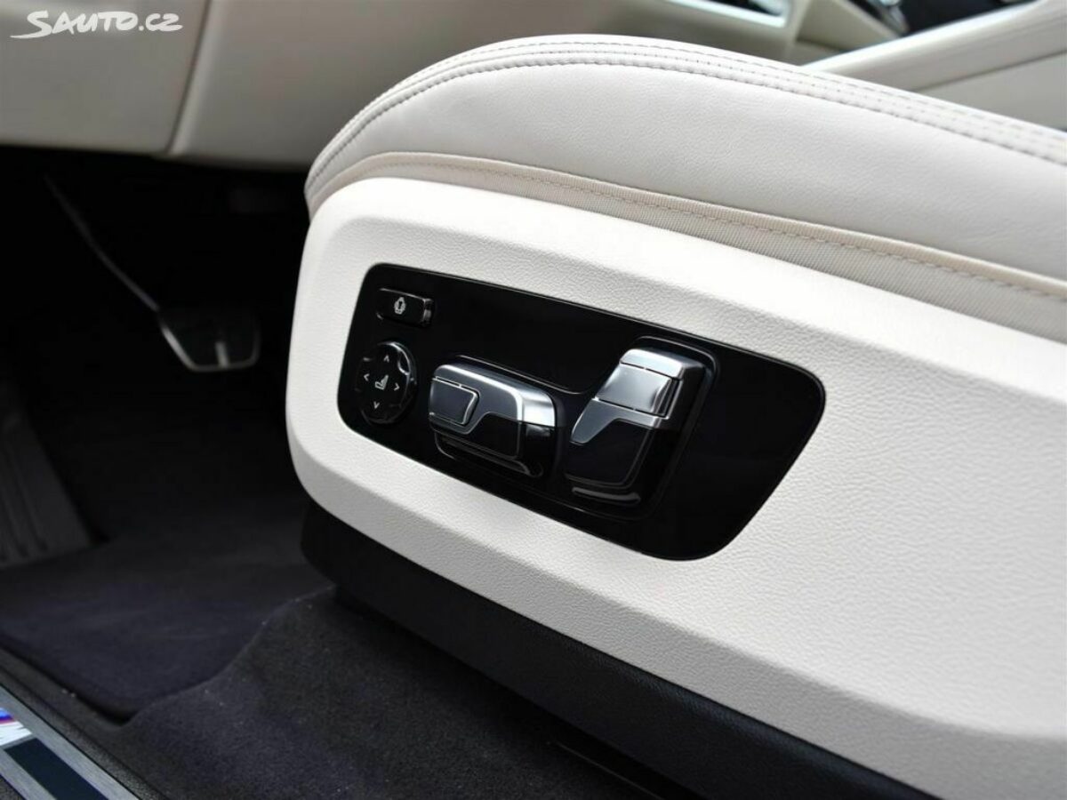 Fotografie vozu - klik pro zvětšení