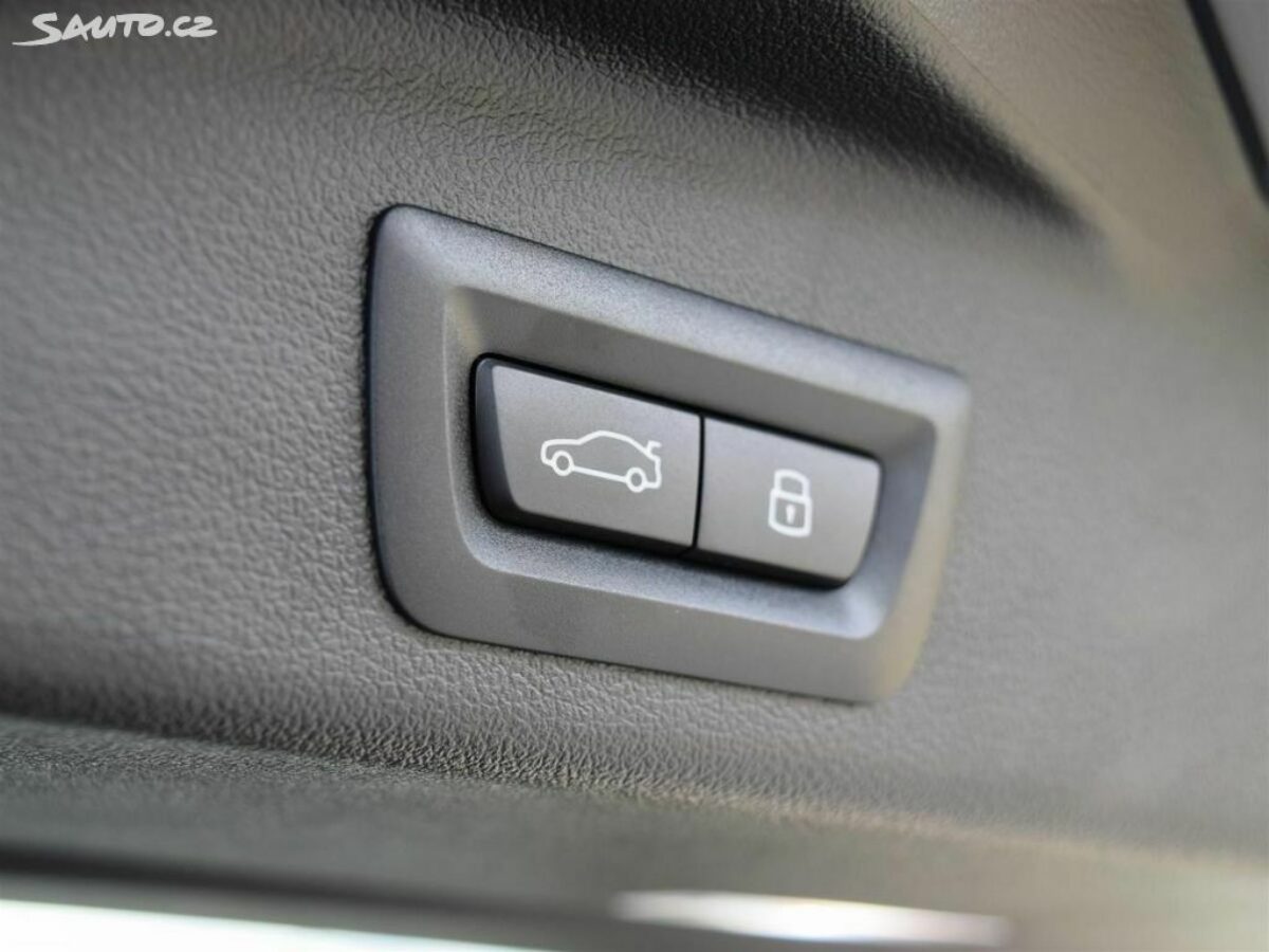 Fotografie vozu - klik pro zvětšení