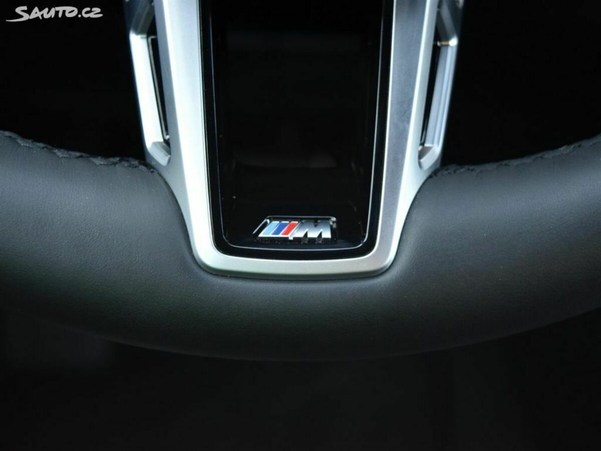 Fotografie vozu - klik pro zvětšení