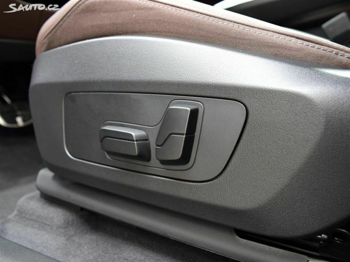 Fotografie vozu - klik pro zvětšení