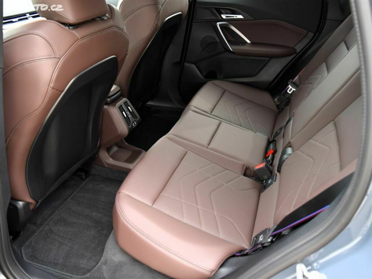 Fotografie vozu - klik pro zvětšení